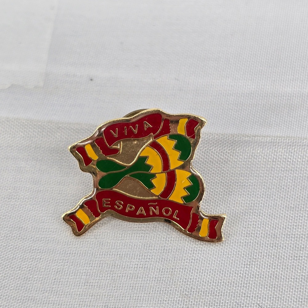 Viva Espanol Maracas Enamel Lapel Pin Gold Tone Red Yellow Green Festive Acc
